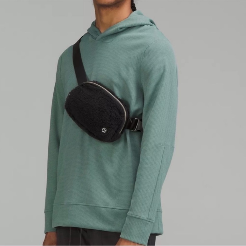 Lululemon Athletica | Bag | Everywhere Belt Bag 1L | Textured Fleece | B… - Picture 9 of 12